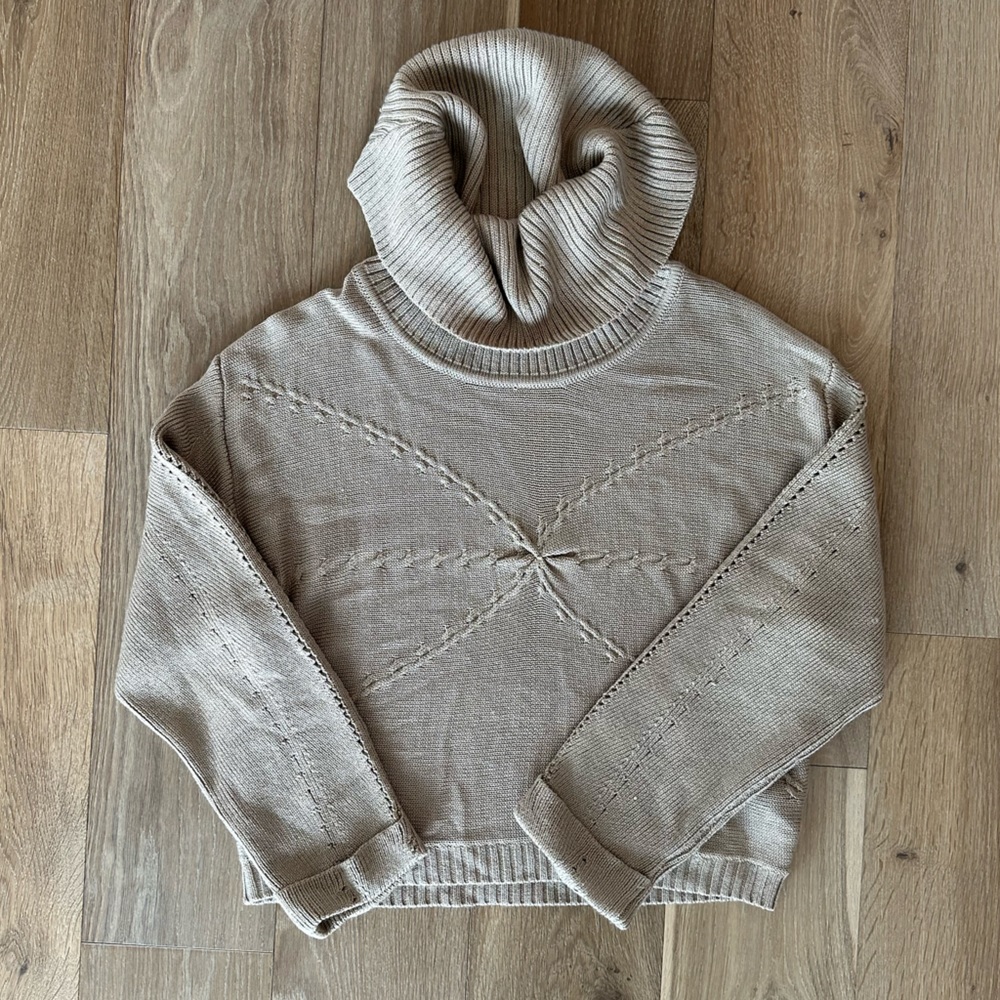 Bebe beige cable oversized sweater large collar semi vintage